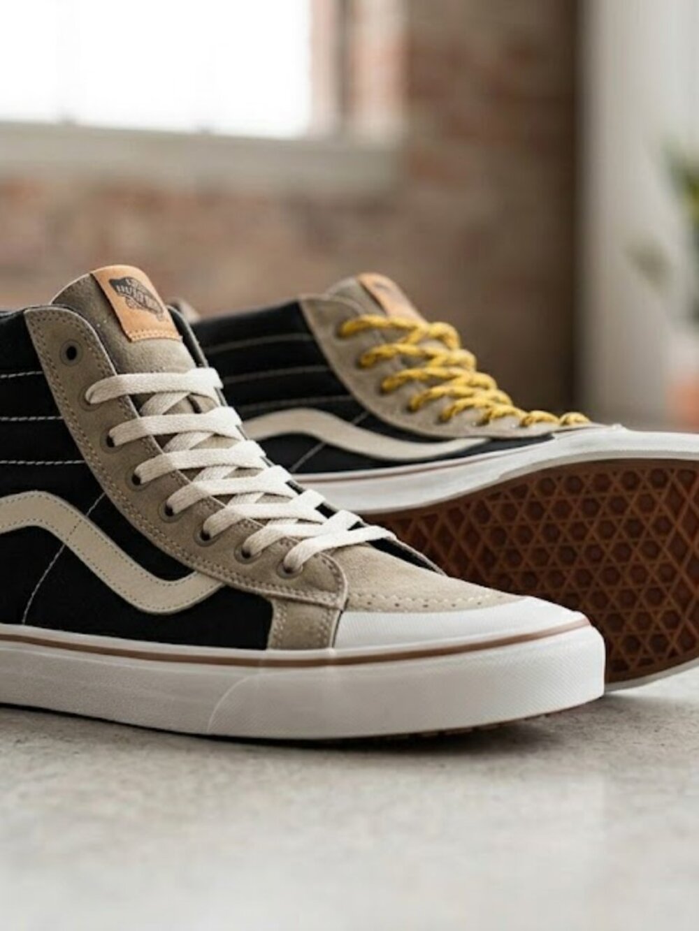Vans Off the Wall Mens size 10     Khaki/Black